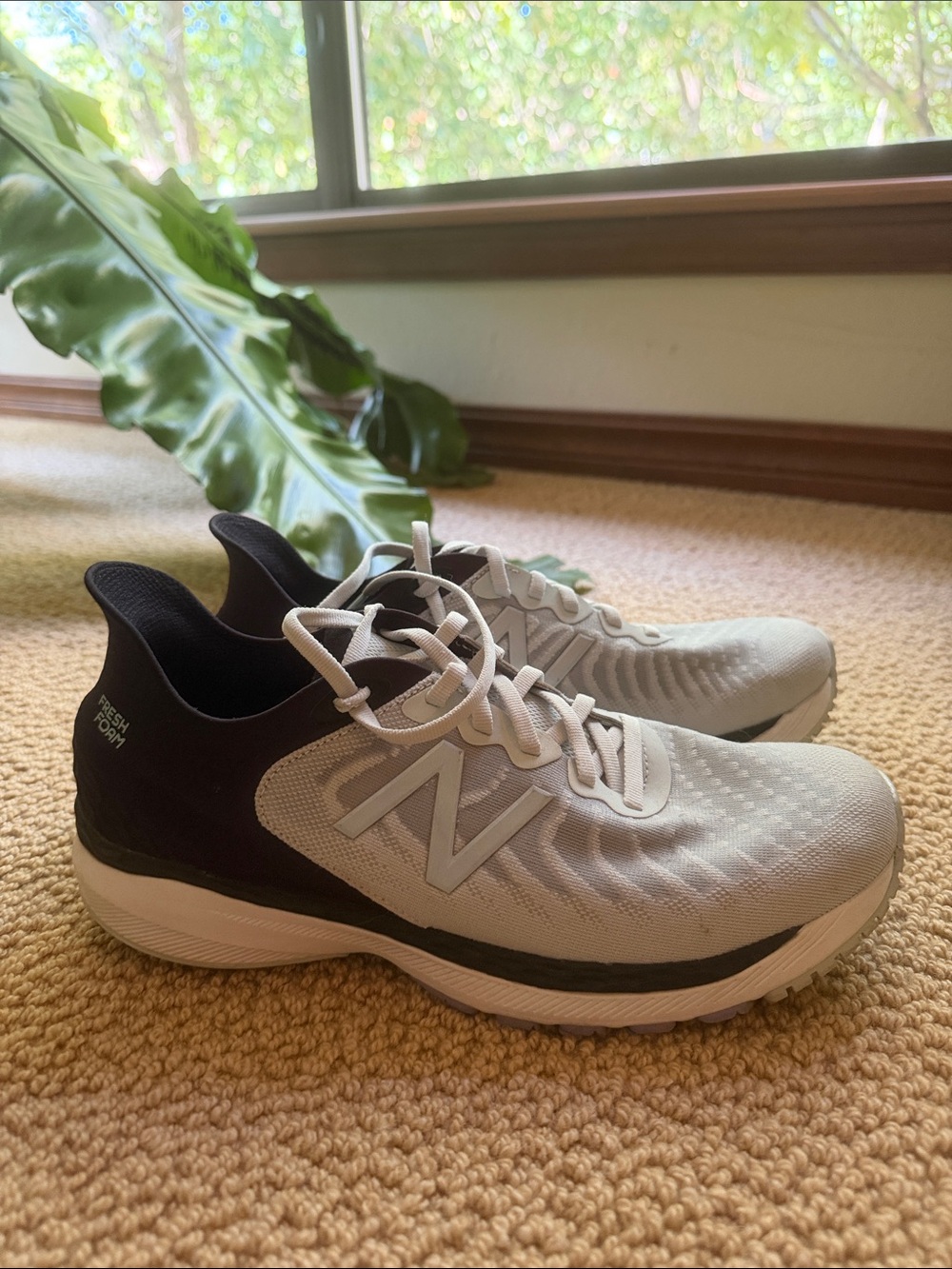 New Balance Womens Athletic Running Shoes - Light Gray & Black